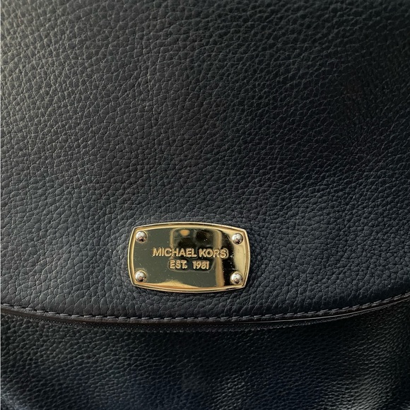 Michael Kors cross body bag - Picture 2 of 4